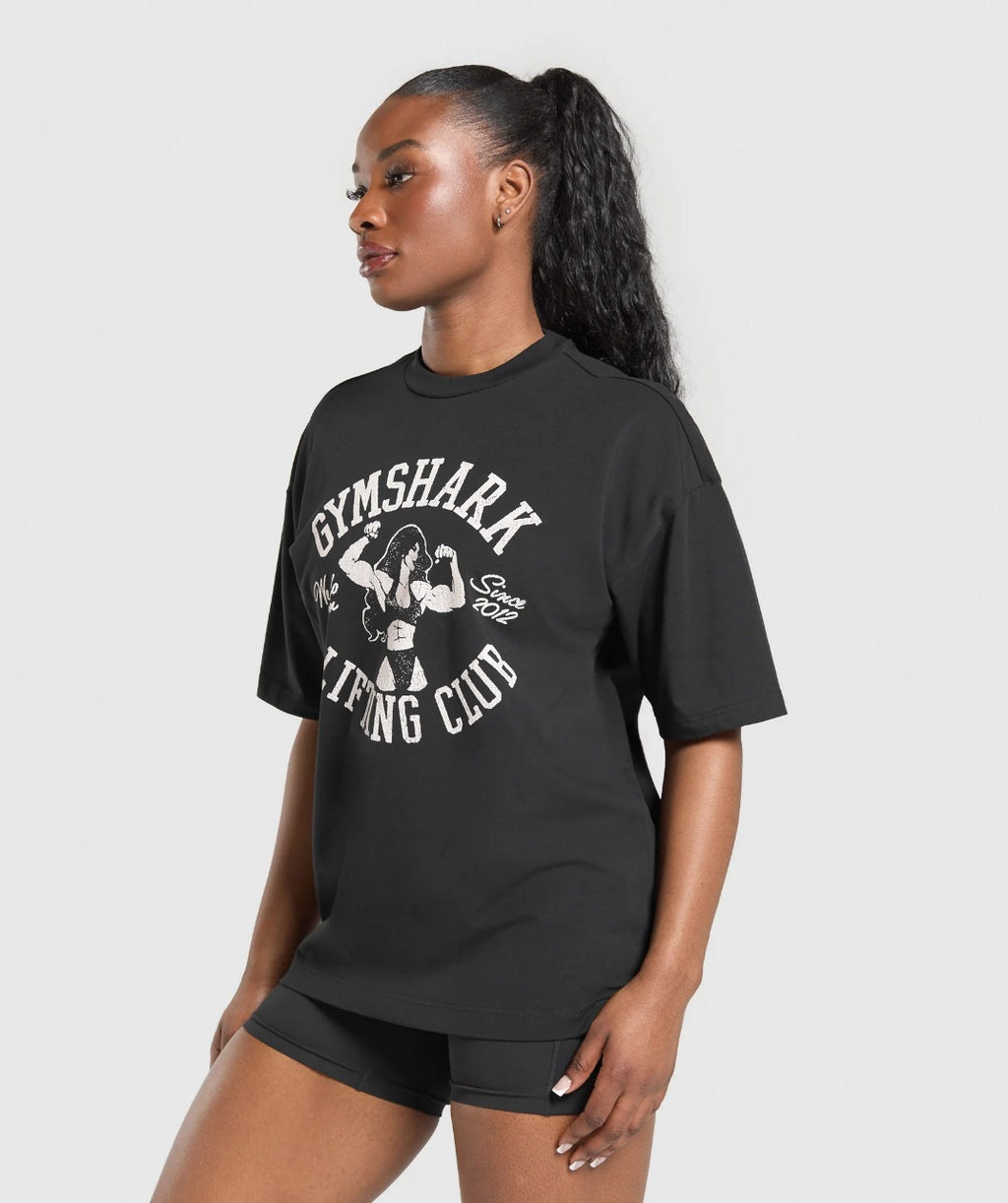 LIFTING GIRL GRAPHIC OVERSIZED TEE