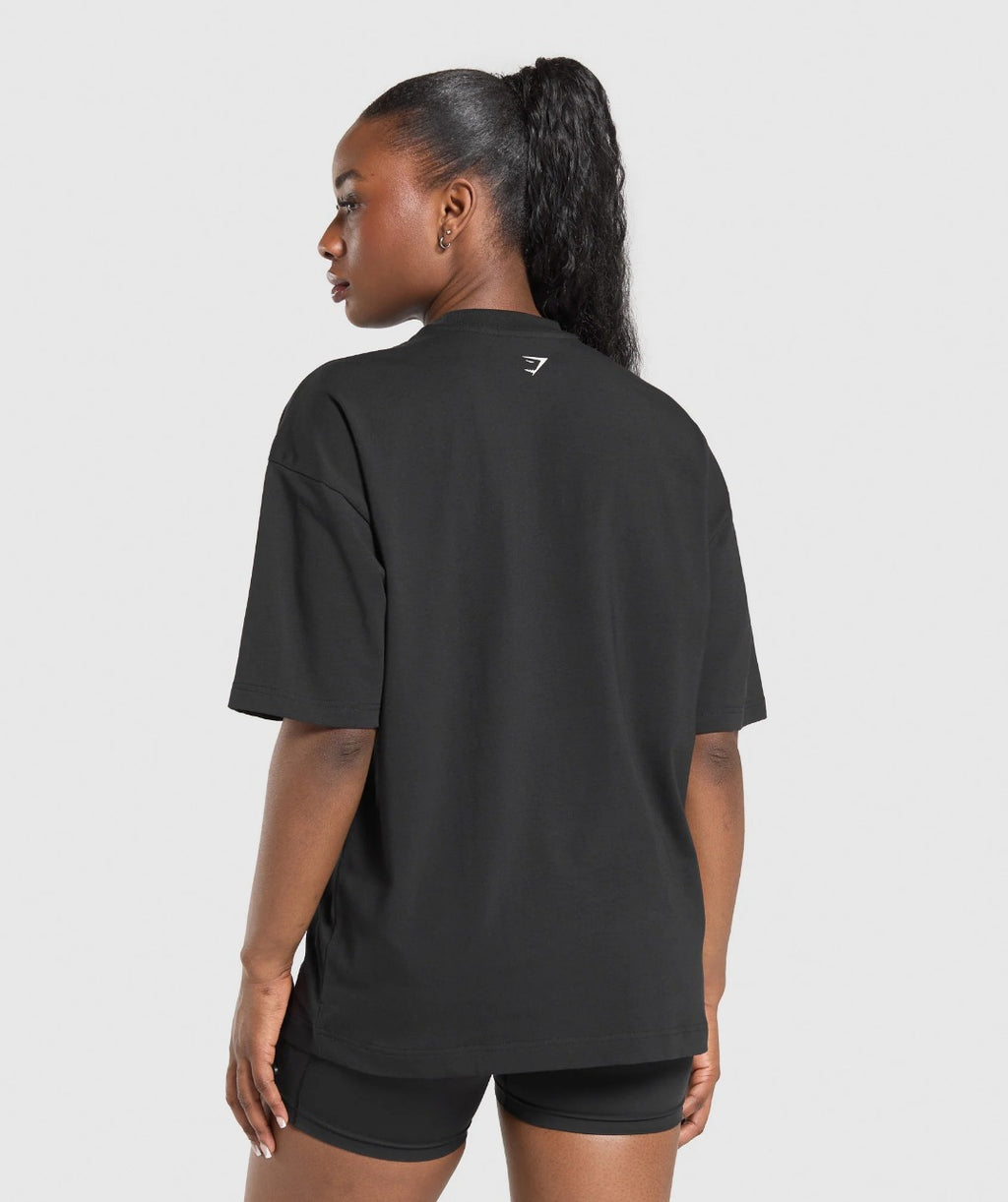LIFTING GIRL GRAPHIC OVERSIZED TEE