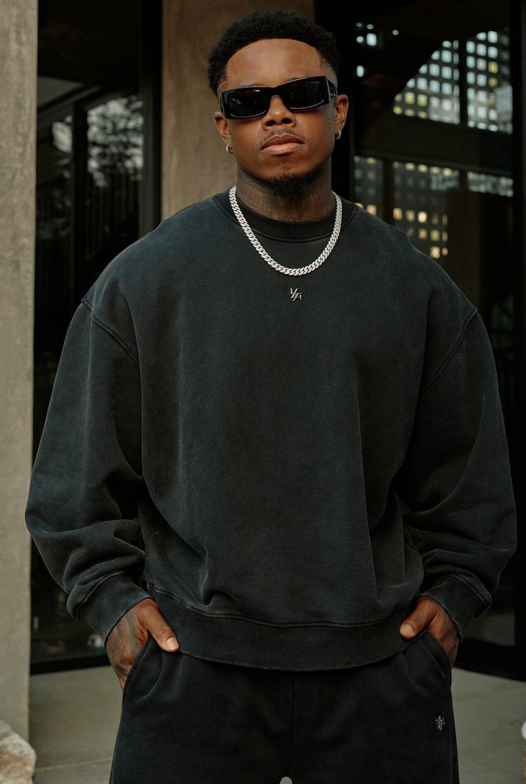 ELEVATED ESSENTIALS CREWNECK