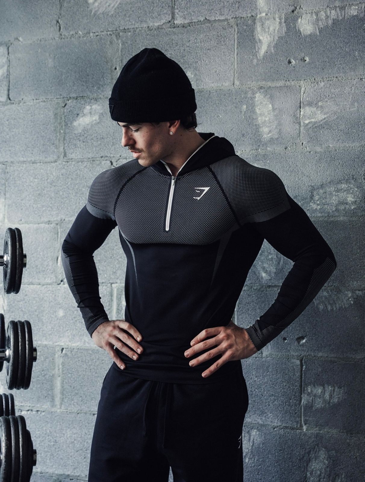 GYMSHARK ONYX HOODIE